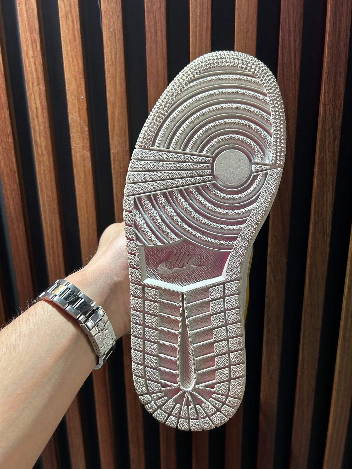 TENIS NIKE AIR JORDAN 1 LOW