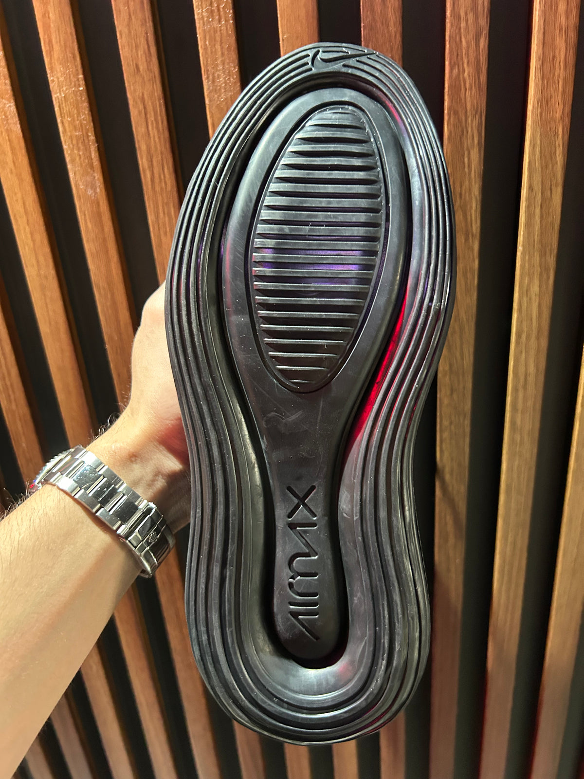 TENIS NIKE AIR MAX 720 TORTUGA