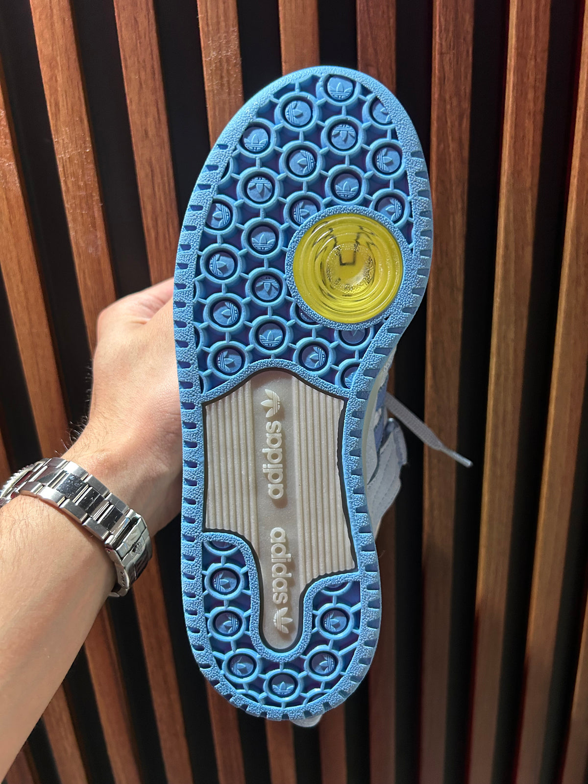 TENIS ADIDAS FORUM BUCKLE LOW X BAD BUNNY BLUE TINT