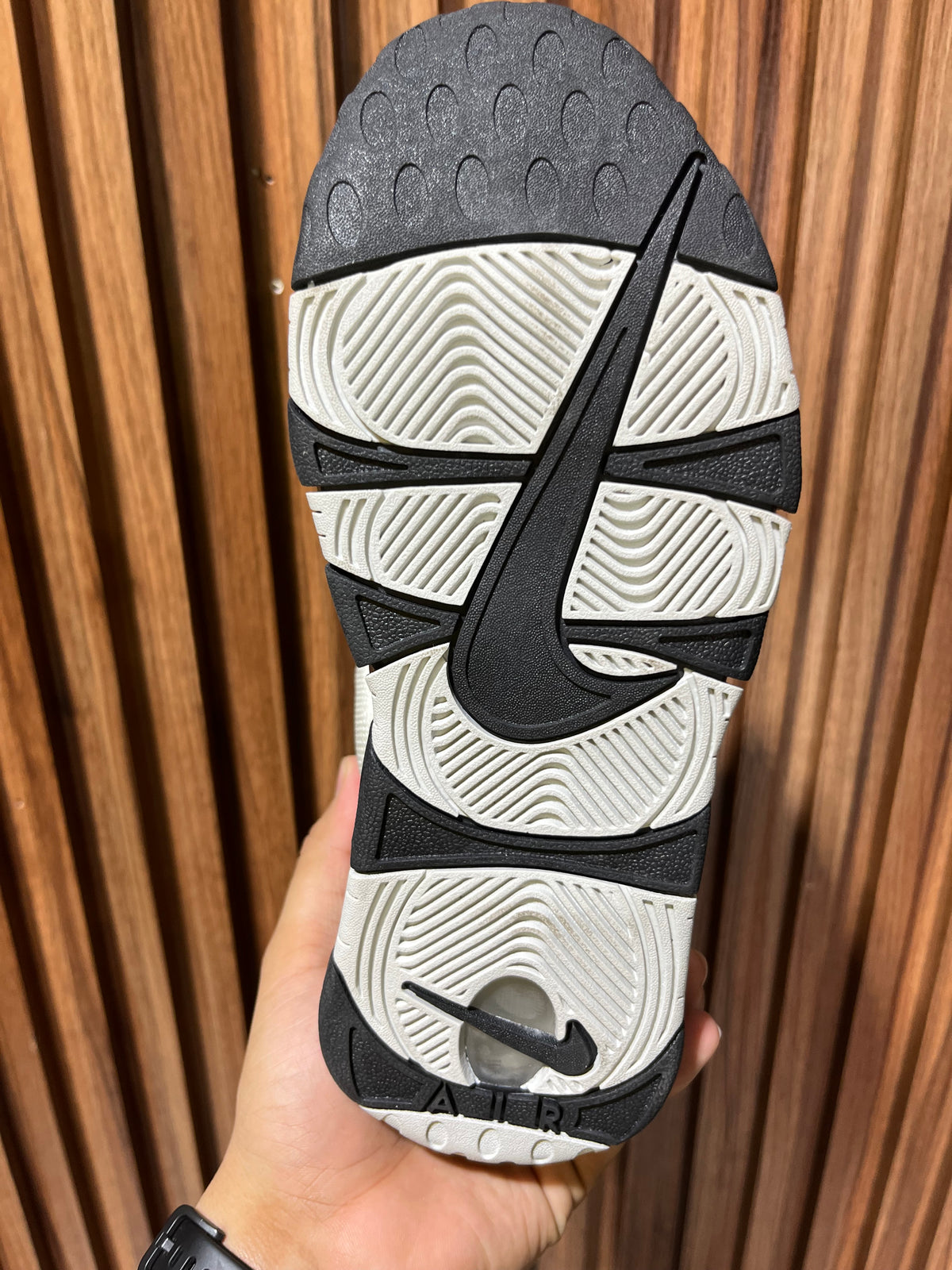 tenis Nike Air More Uptempo Low Black Photon Dust