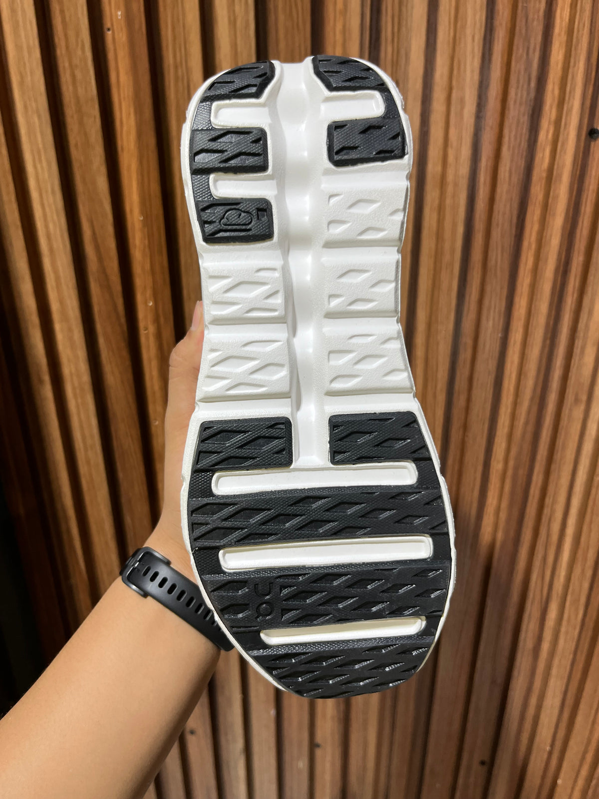 tenis LOEWE x On Cloudtilt 2.0