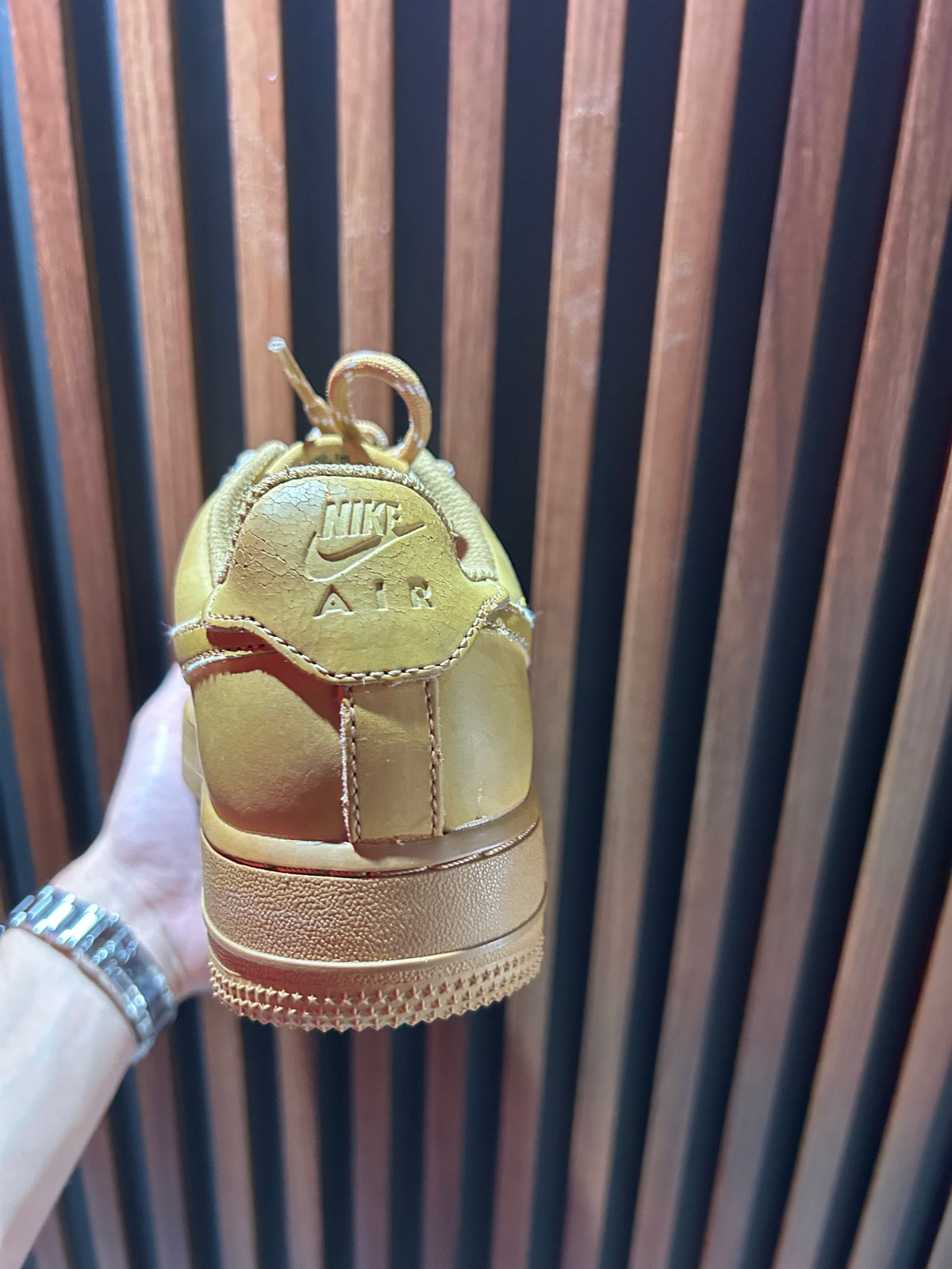 TENIS NIKE AIR FORCE 1 LOW FLAX