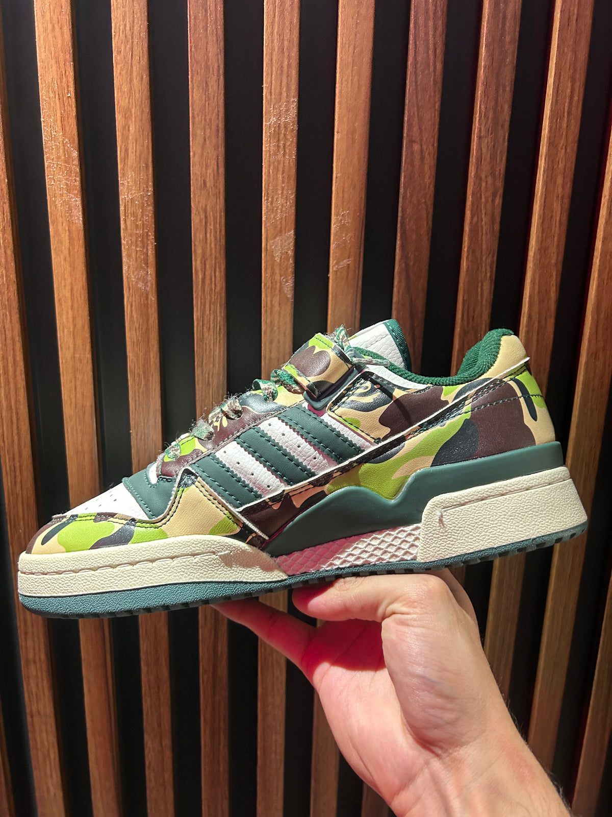 TENIS ADIDAS X BAPE FORUM 84 LOW 30TH ANNIVERSARY GREEN CAMO
