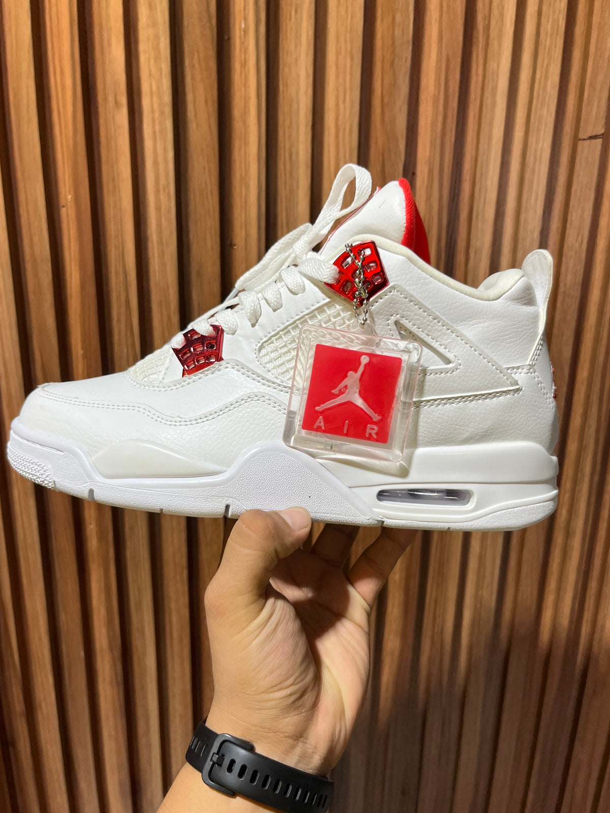 Tenis Air Jordan 4 Retro Metallic Red
