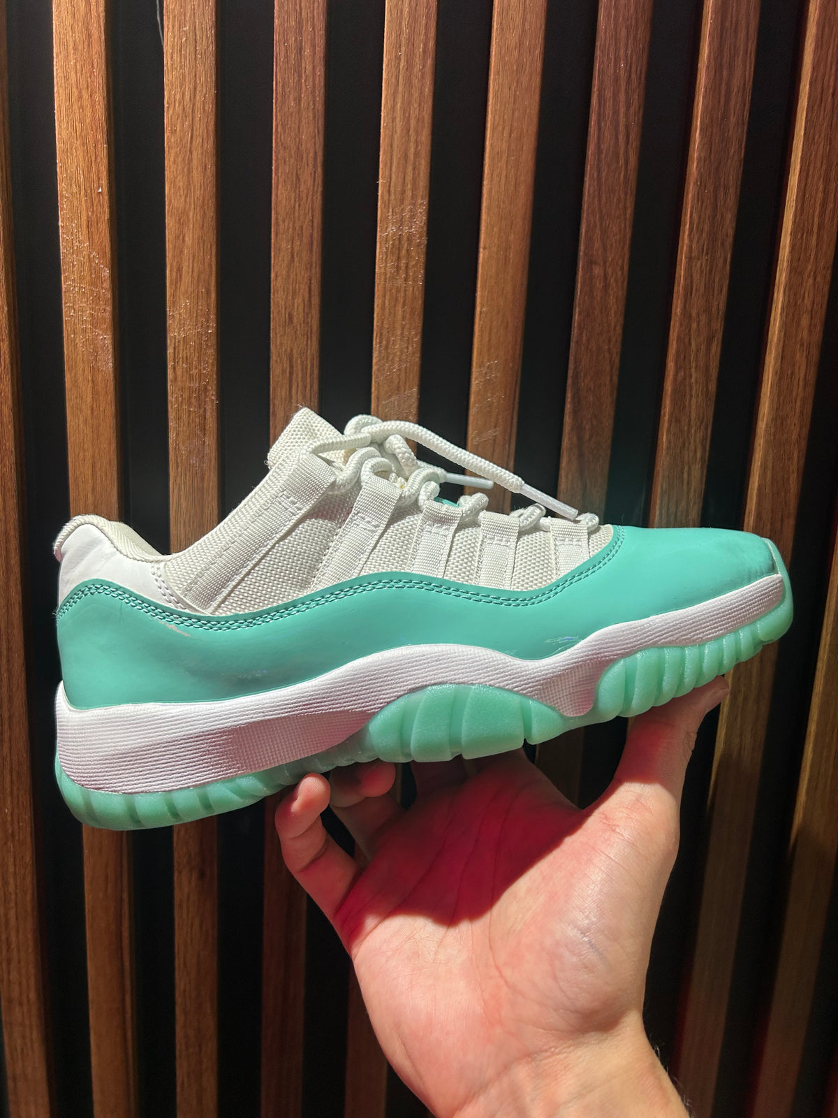 TENIS AIR JORDAN 11 RETRO LOW IGLOO