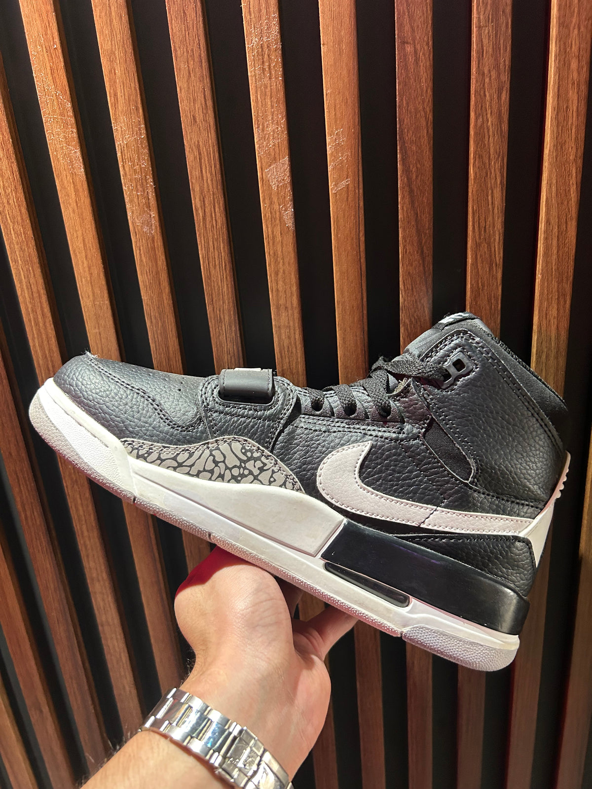 TENIS AIR JORDAN LEGACY 312