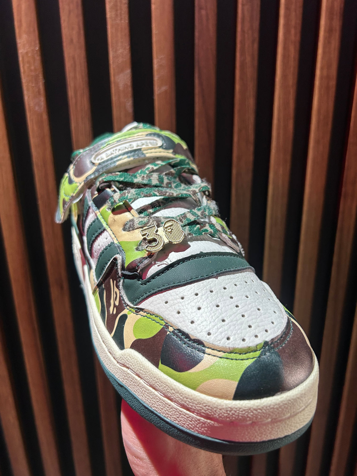 TENIS ADIDAS X BAPE FORUM 84 LOW 30TH ANNIVERSARY GREEN CAMO