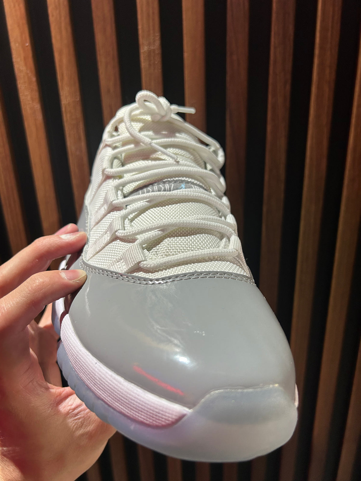 TENIS AIR JORDAN 11 RETRO LOW CEMENT GREY