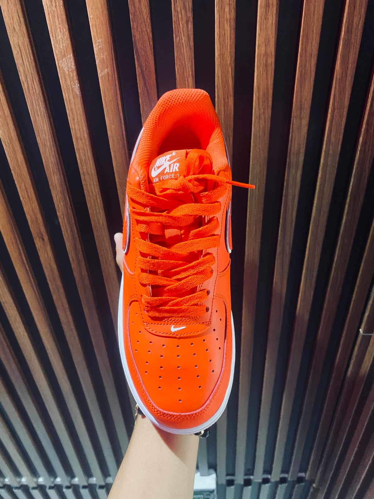 TENIS NIKE AIR FORCE 1 ‘07 PICANTE RED BLANCO