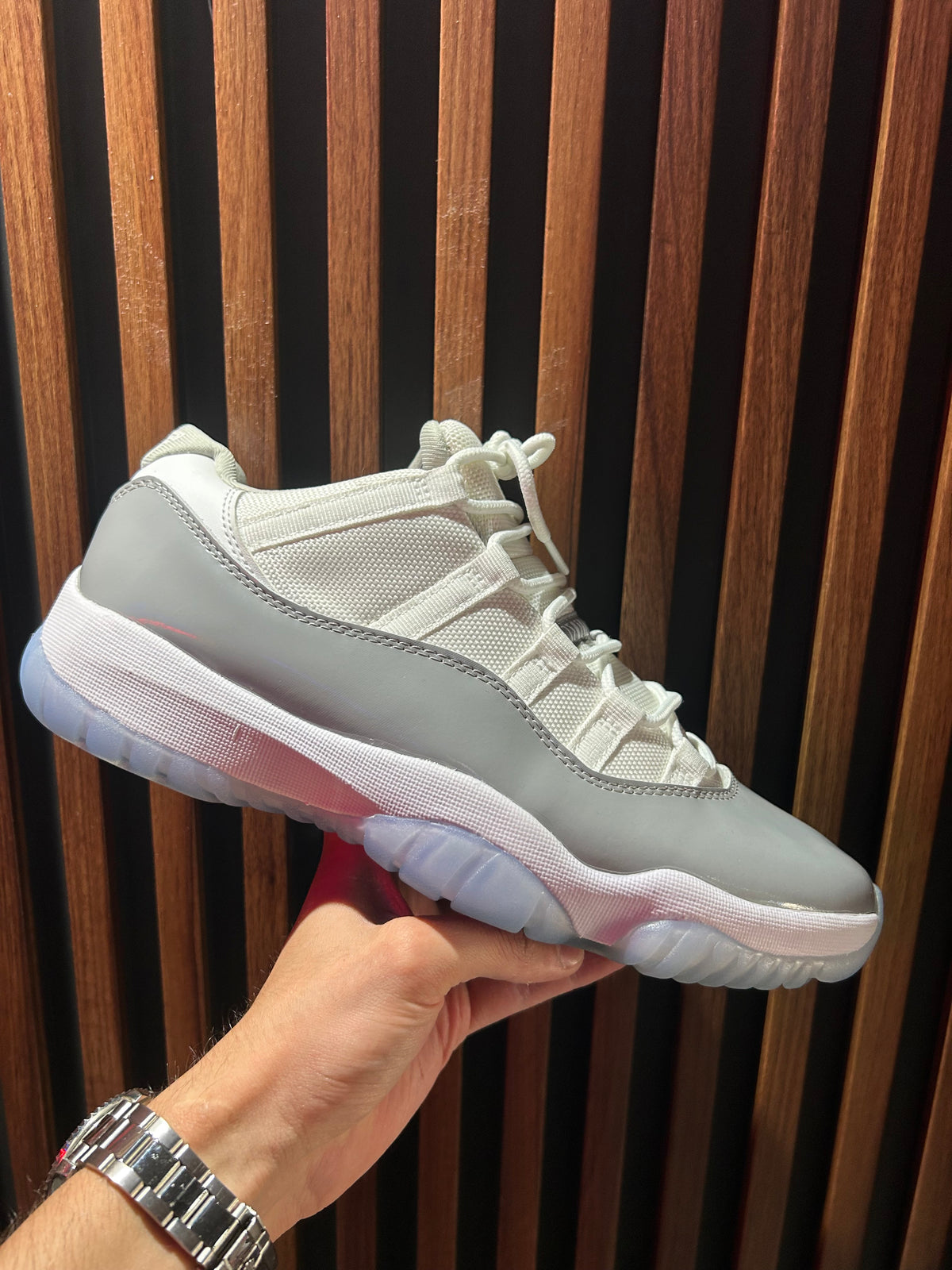 TENIS AIR JORDAN 11 RETRO LOW CEMENT GREY