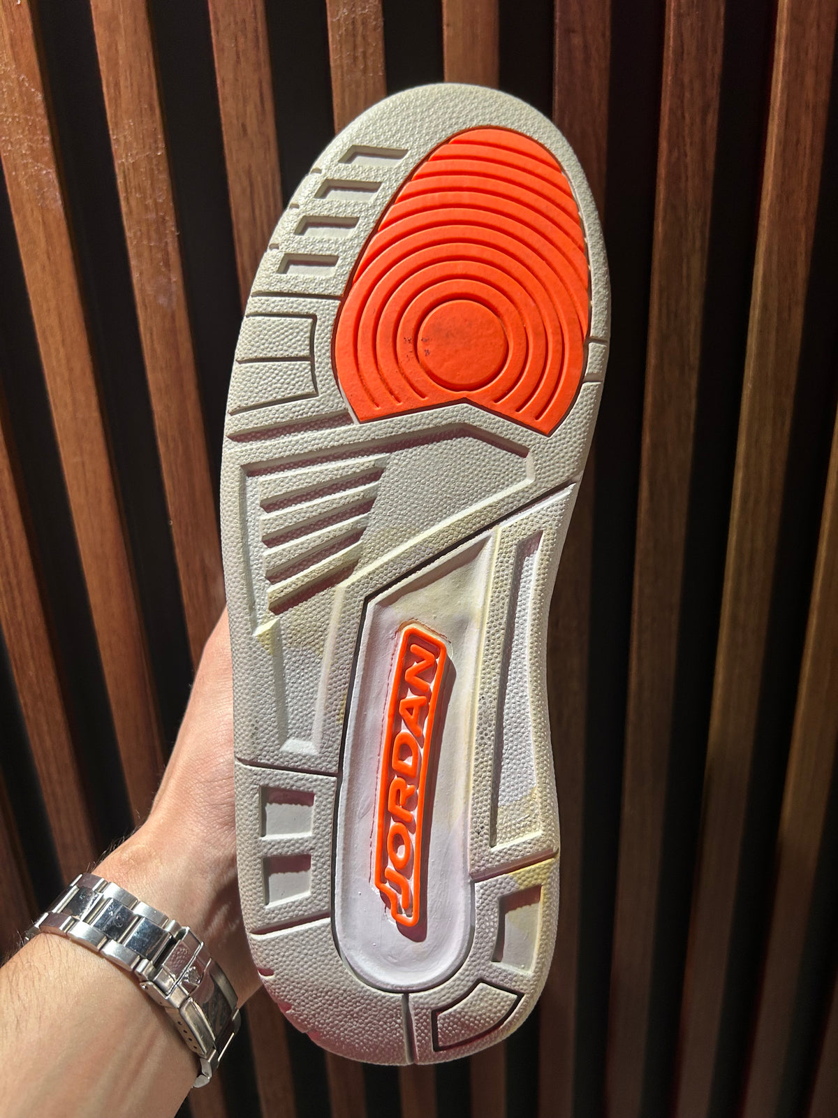 TENIS JORDAN LEGACY 312 HOT LAVA