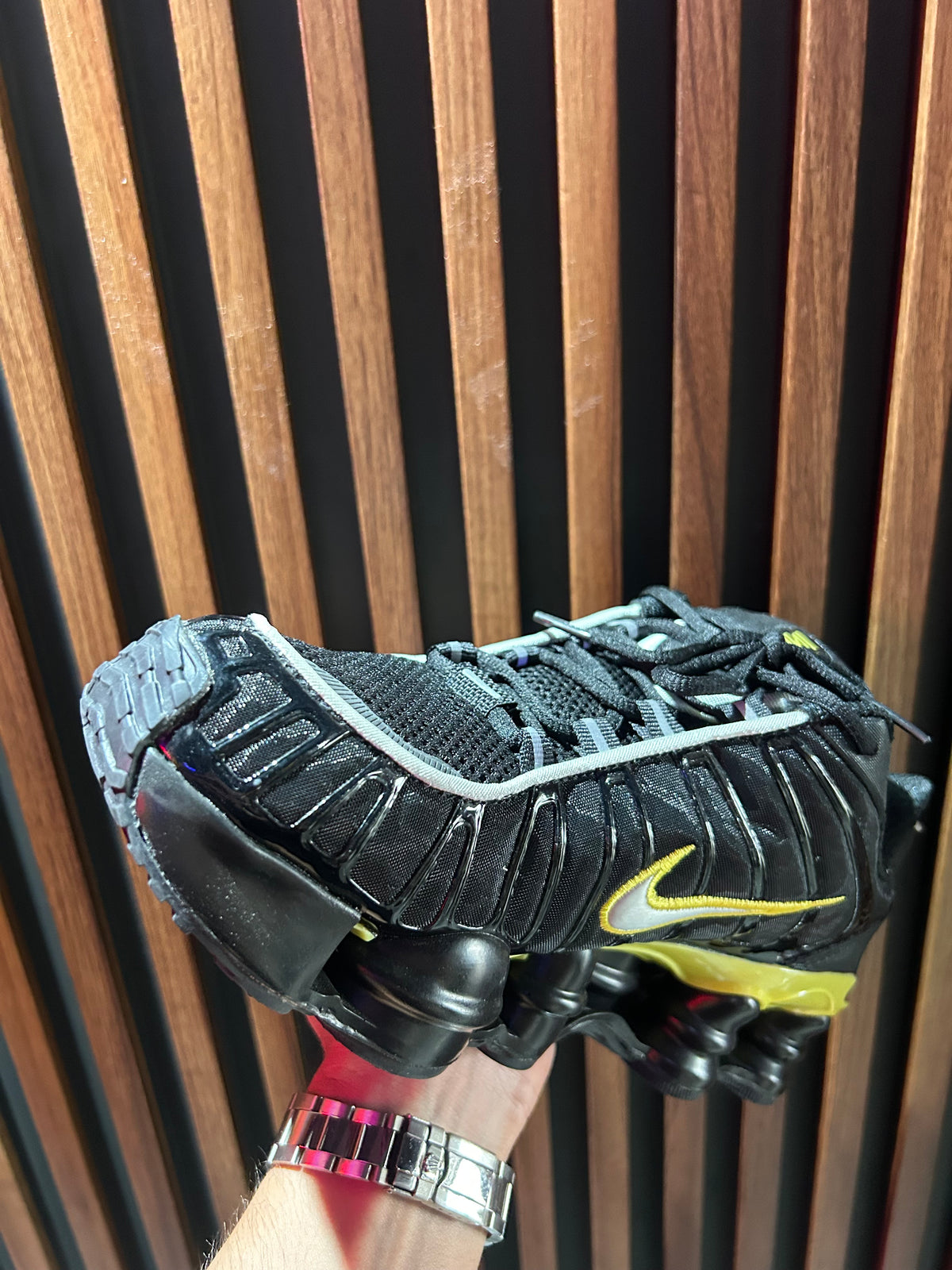 TENIS NIKE SHOX TL BLACK DYNAMIC YELLOW