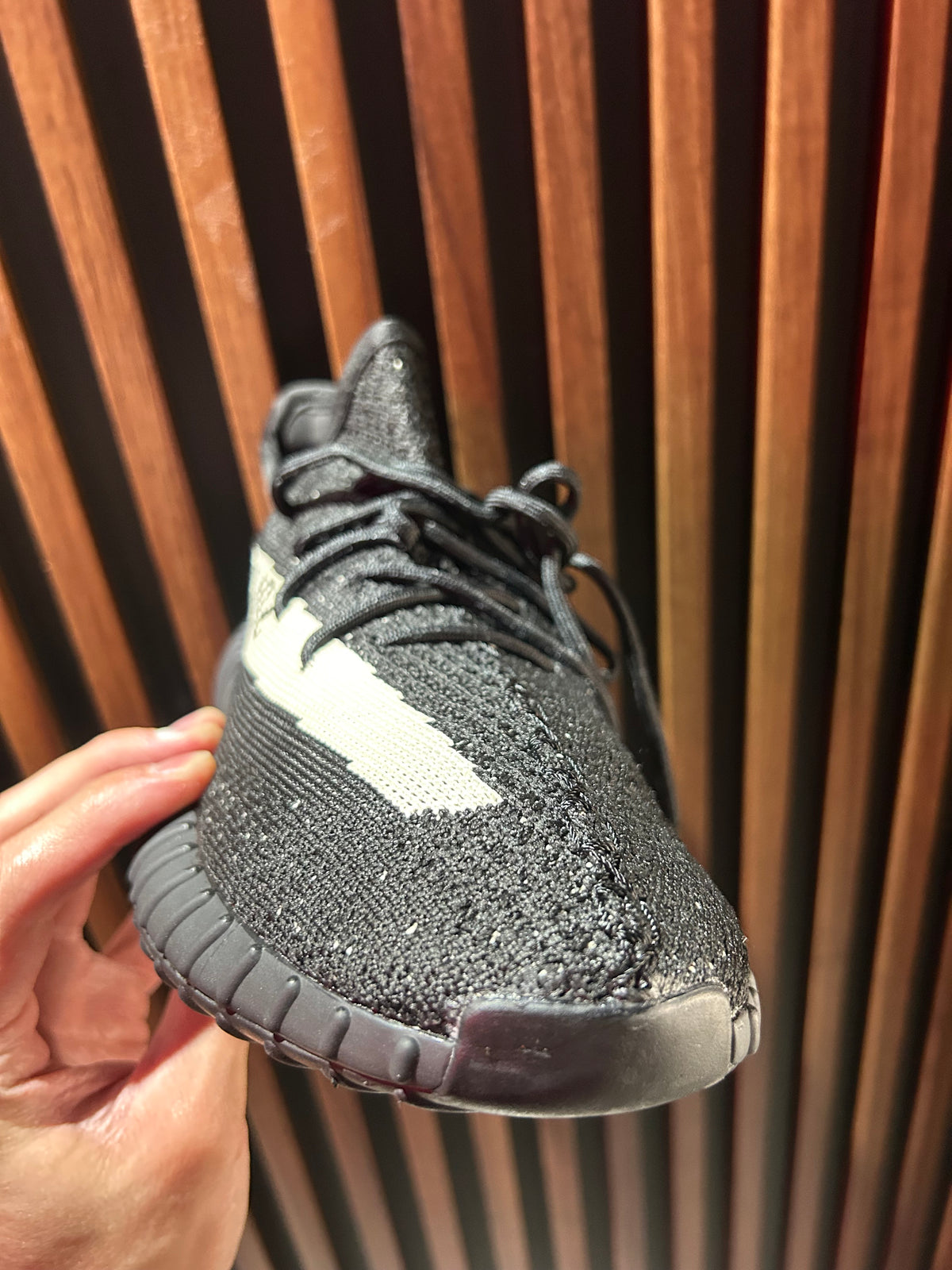 TENIS ADIDAS YEEZY BOOST 350 V2 CORE BLACK WHITE