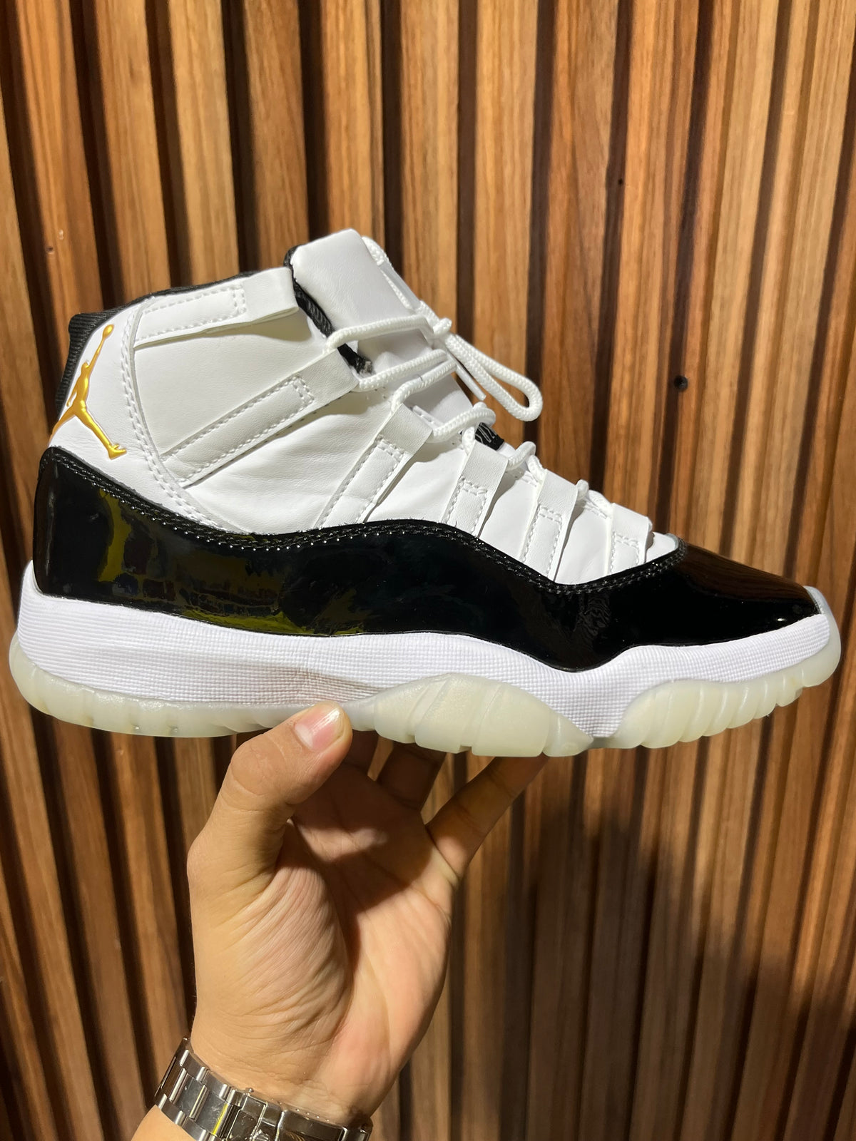 Tenis Air Jordan 11 Retro Gratitude