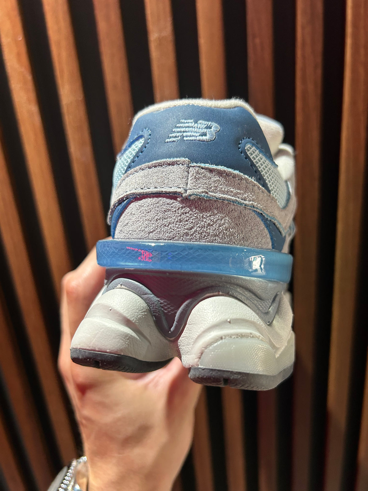 TENIS NEW BALANCE 9060