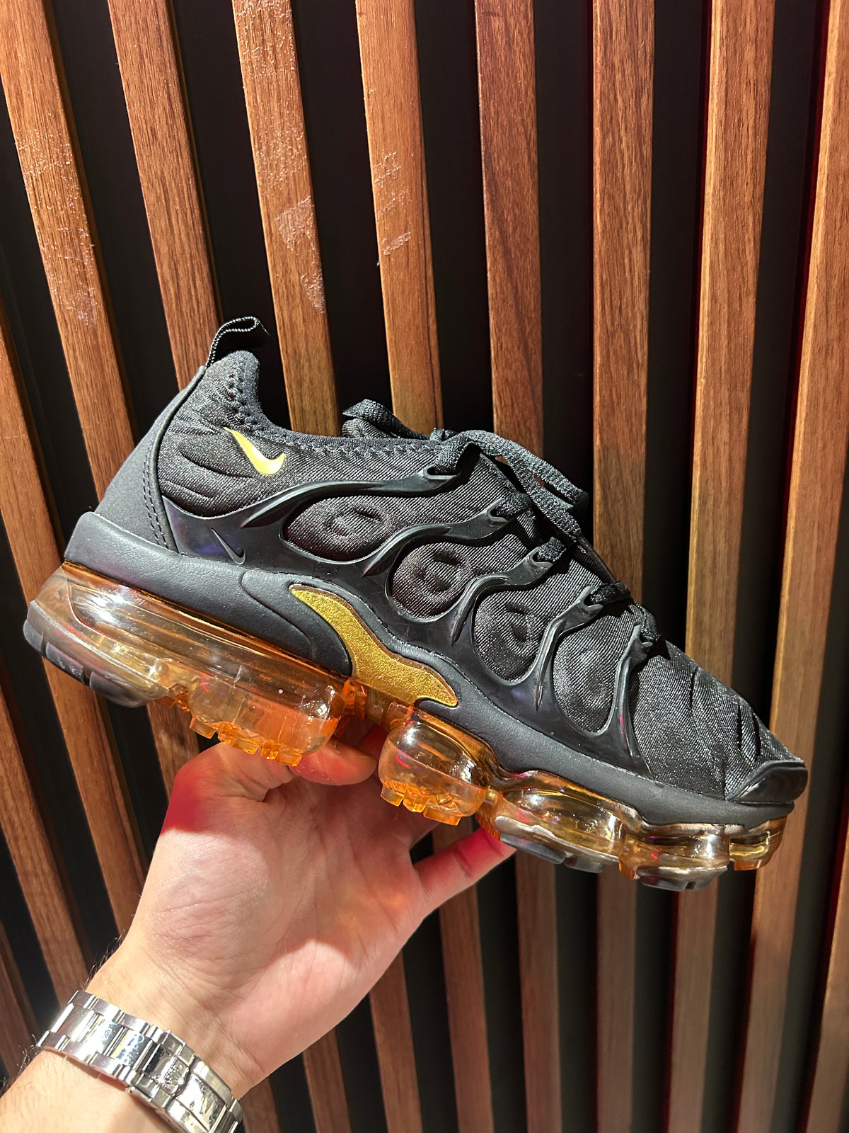 TENIS NIKE AIR VAPORMAX PLUS
