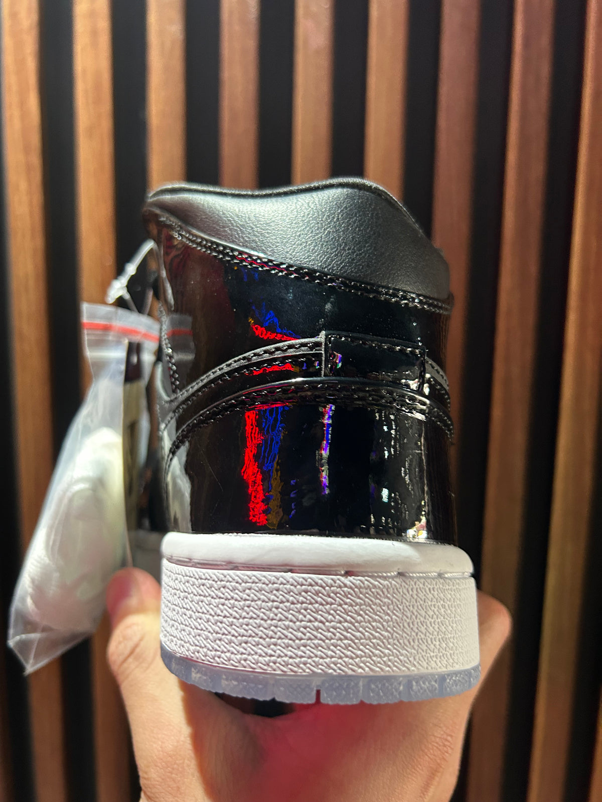 TENIS AIR JORDAN 1 MID SE SPACE JAM