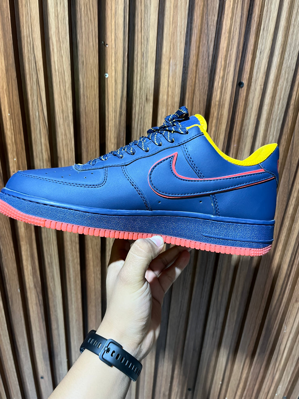 Tenis Nike Air Force 1 '07 LV8