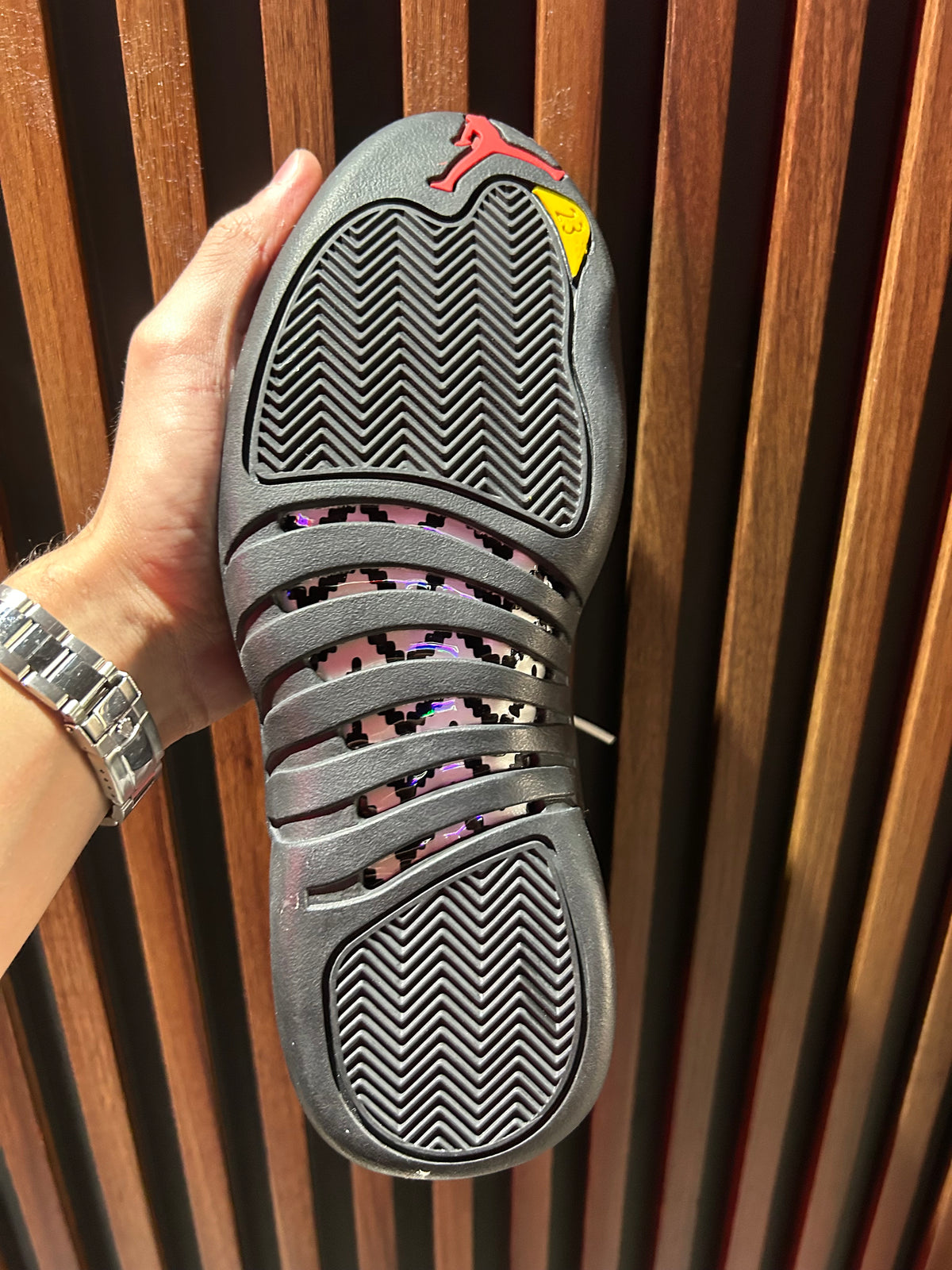 TENIS AIR JORDAN 12 RETRO TAXI
