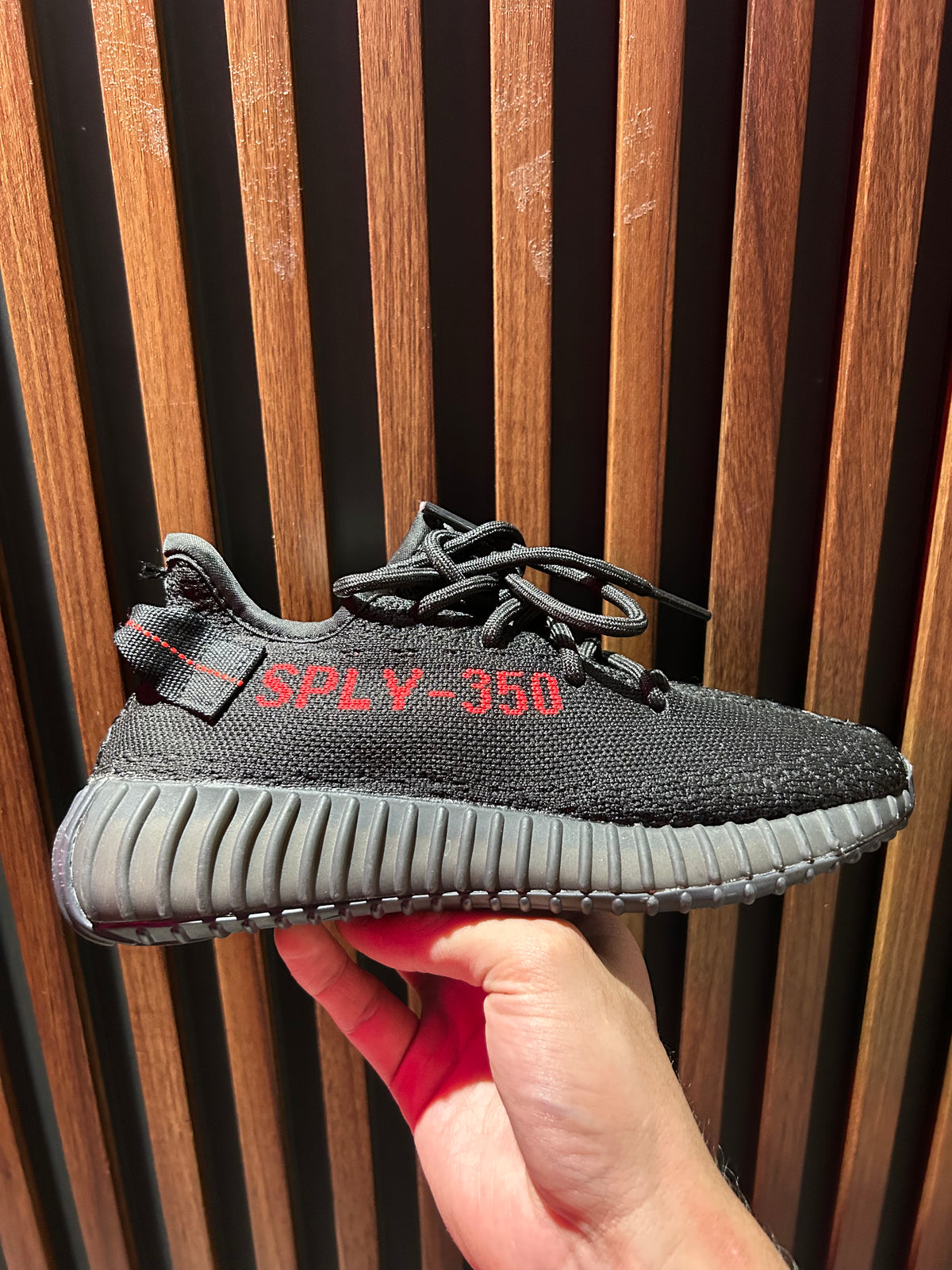 TENIS ADIDAS YEEZY BOOST 350 V2 BLACK RED