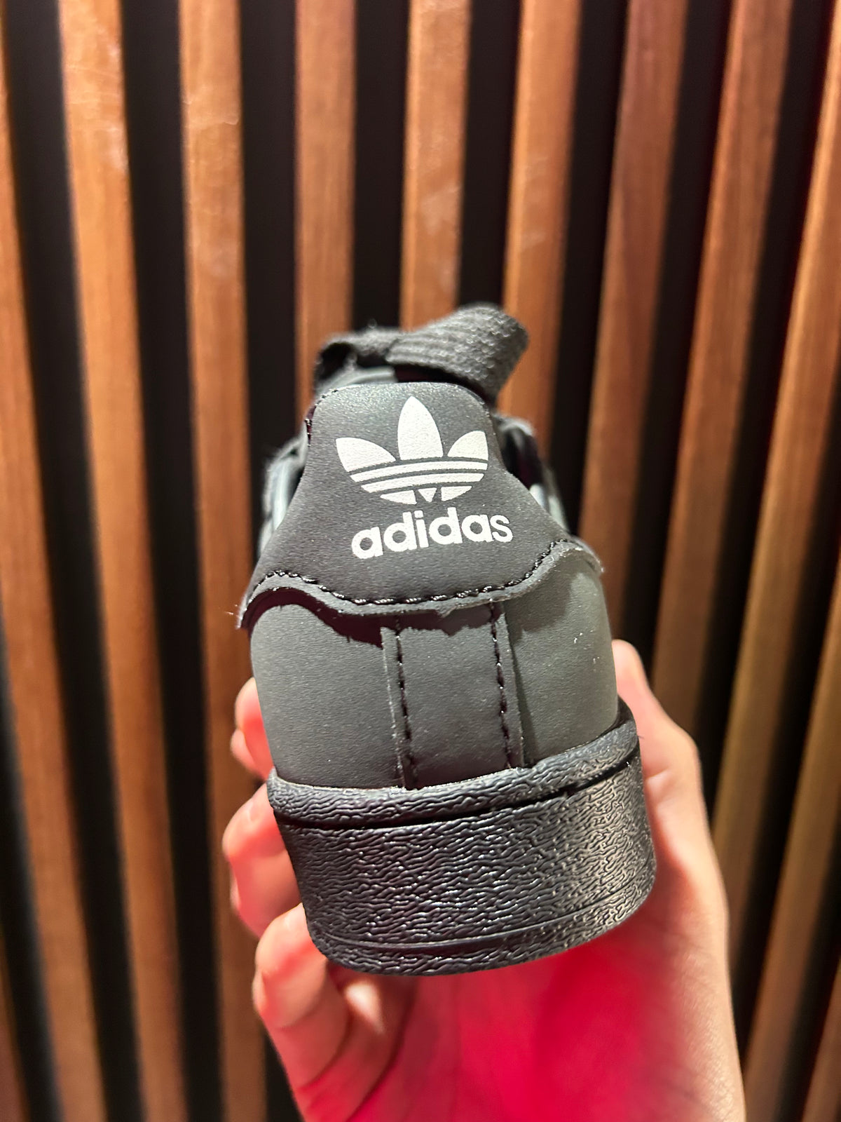 TENIS ADIDAS SUPERSTAR ST