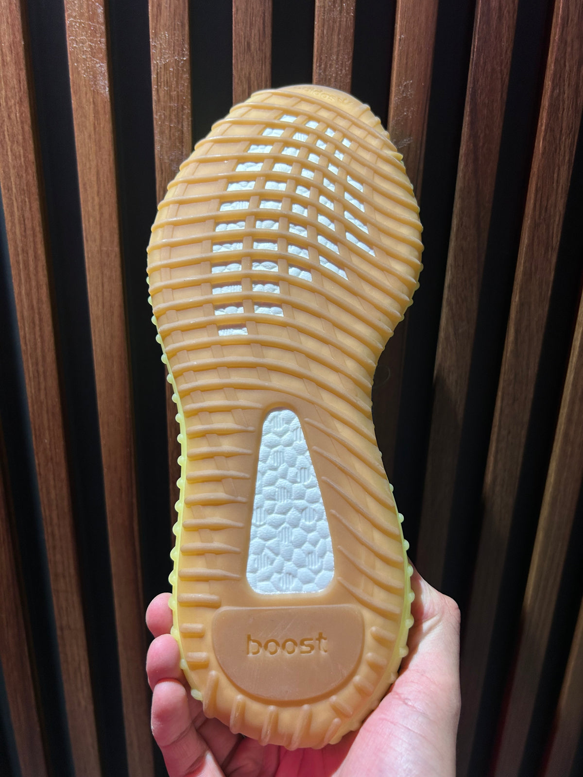 TENIS ADIDAS YEEZY BOOST 350 V2 SEMI FROZEN YELLOW