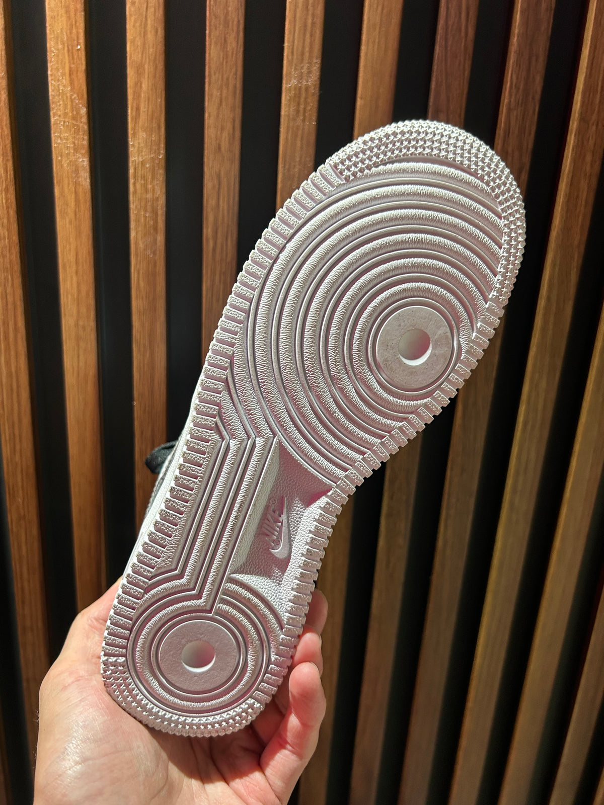 TENIS NIKE AIR FORCE 1 ‘07 LV8