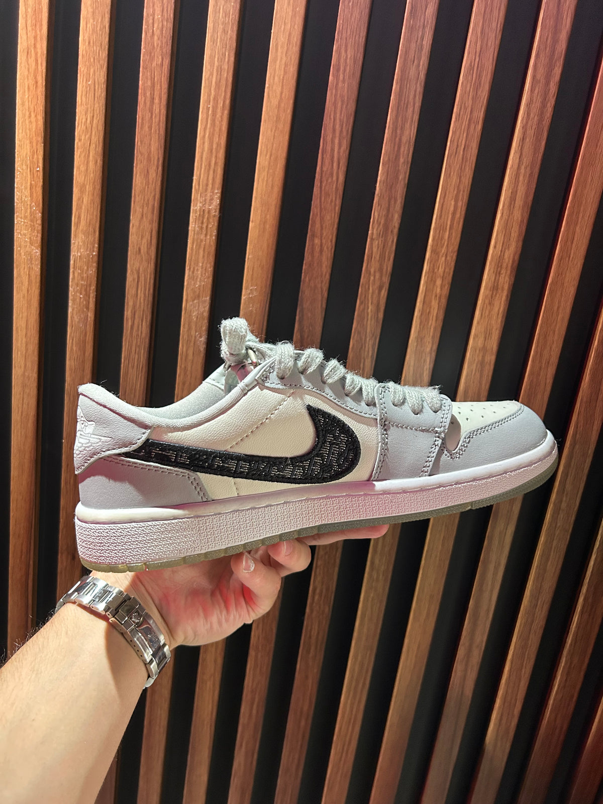 TENIS NIKE AIR JORDAN 1 RETRO LOW DIOR