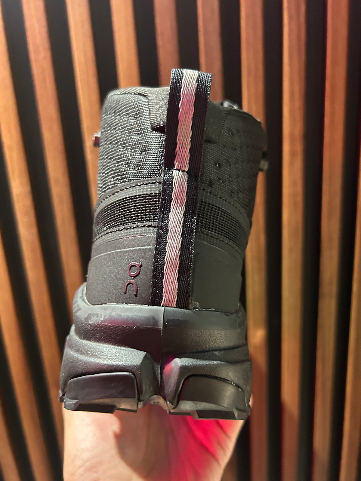 BOTAS ON CLOUDROCK MID WATERPROOF