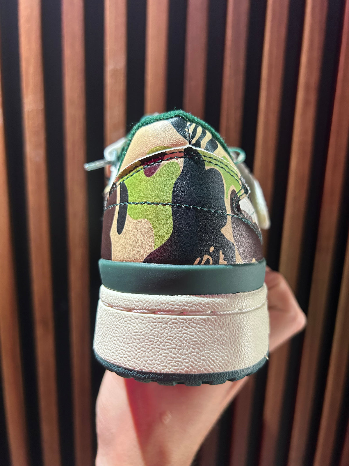 TENIS ADIDAS X BAPE FORUM 84 LOW 30TH ANNIVERSARY GREEN CAMO