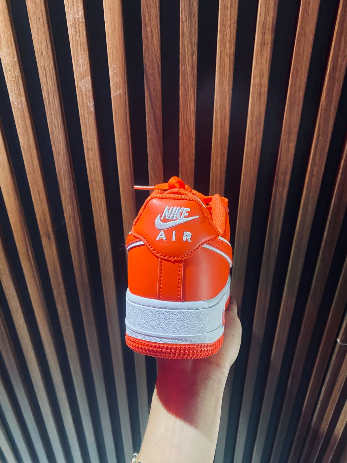 TENIS NIKE AIR FORCE 1 ‘07 PICANTE RED BLANCO