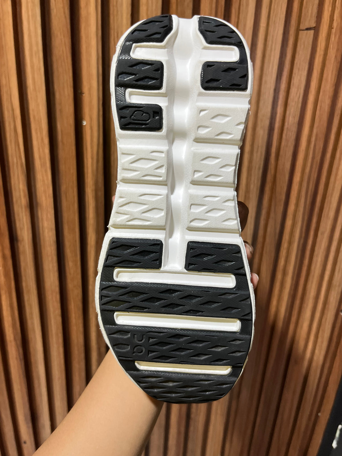 tenis LOEWE x On Cloudtilt 2.0