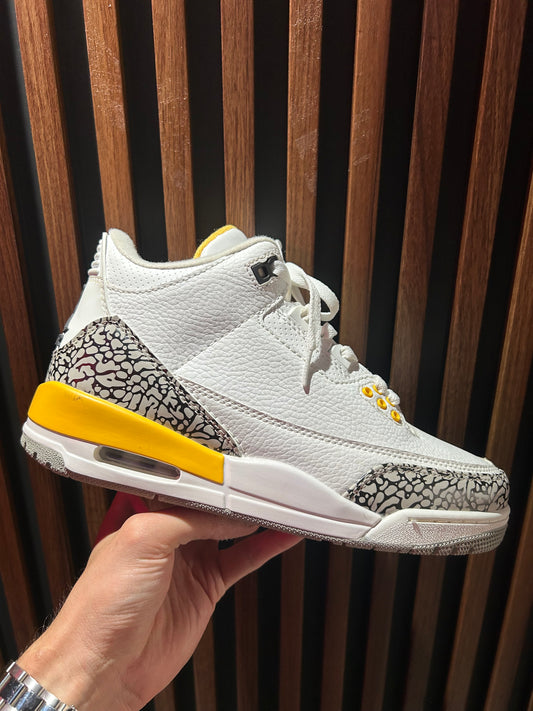 TENIS AIR JORDAN 3 RETRO LÁSER ORANGE