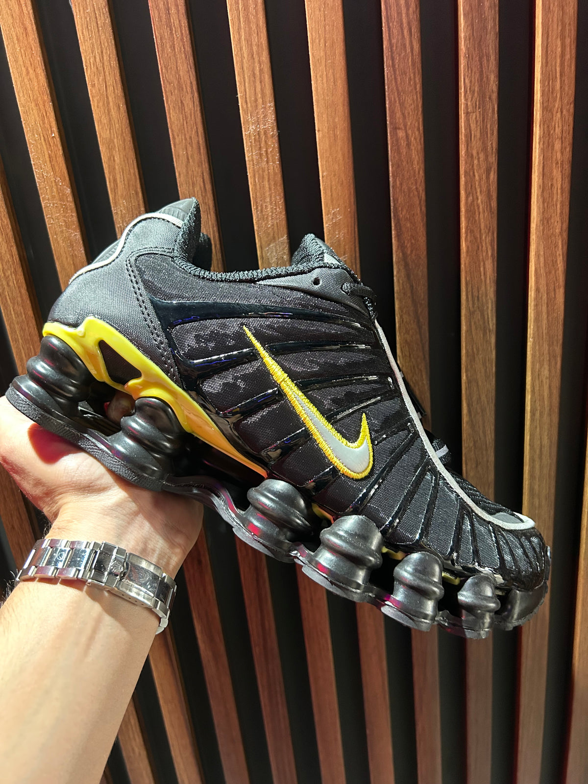 TENIS NIKE SHOX TL BLACK DYNAMIC YELLOW
