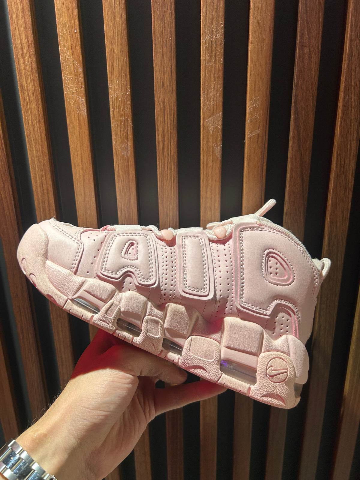 TENIS NIKE AIR MORE UPTEMPO PINK FOAM