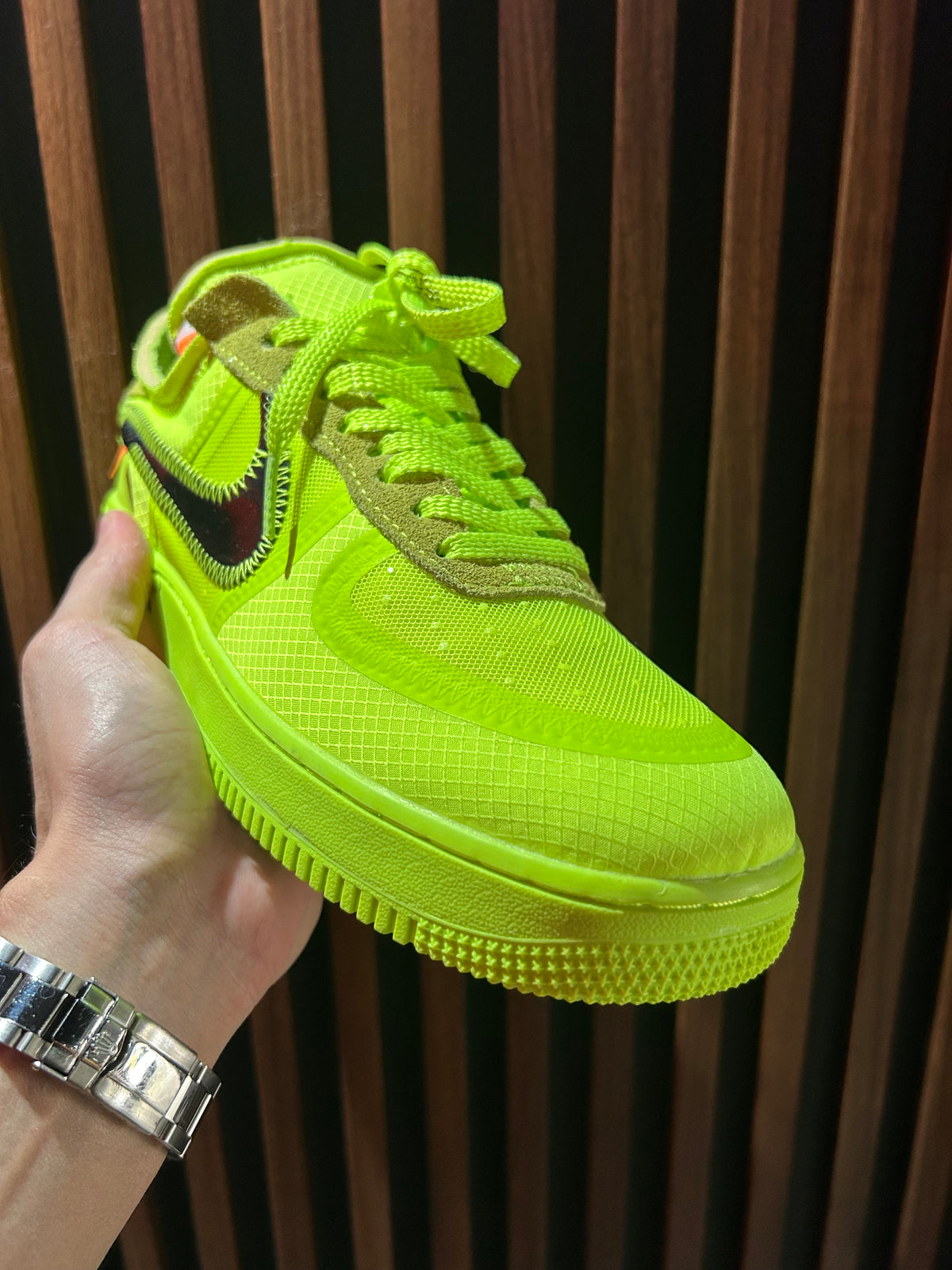 TENIS NIKE AIR FORCE ONE LOW X OFF WHITE VOLT