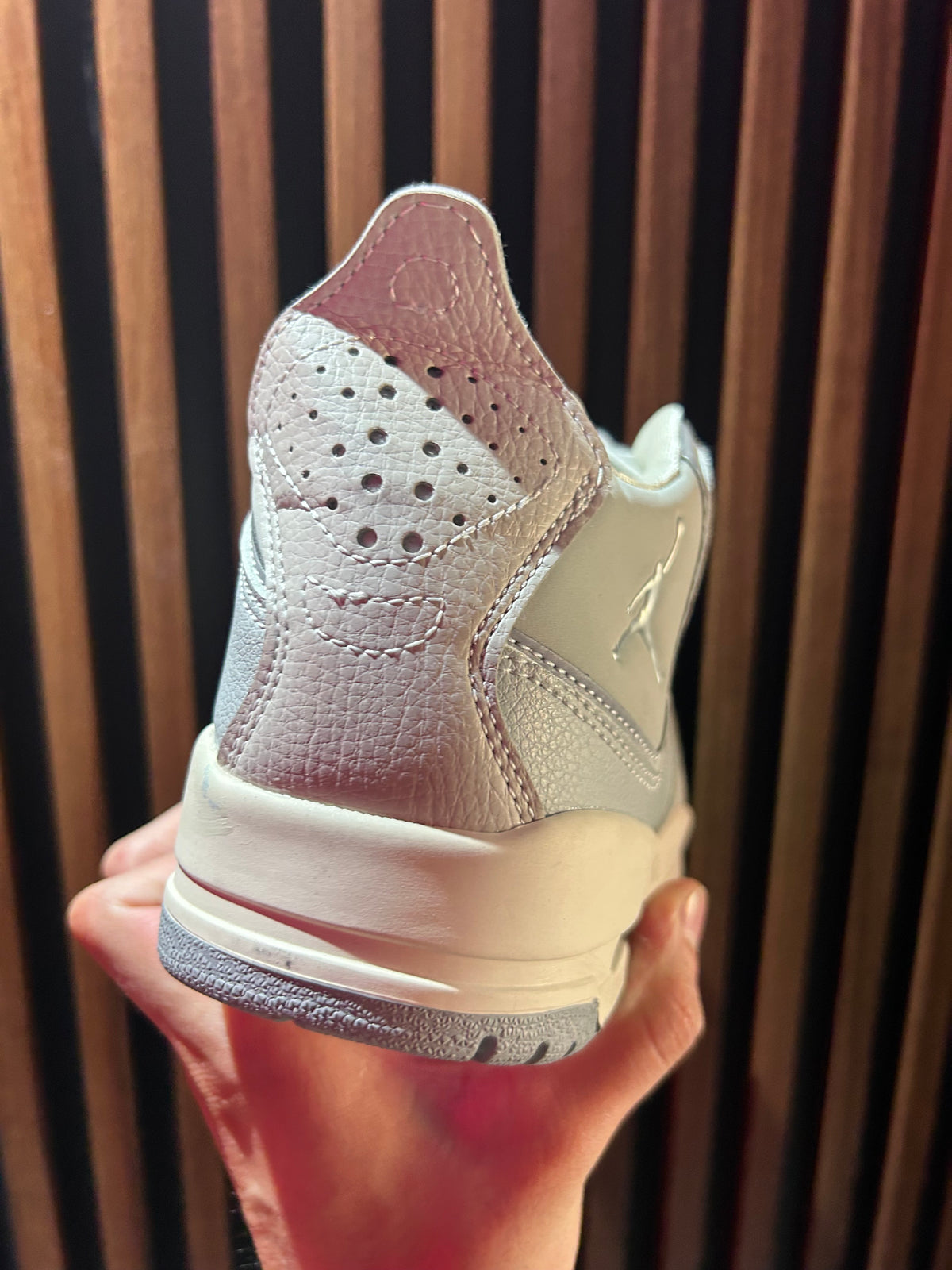 TENIS JORDAN COURTSIDE 23
