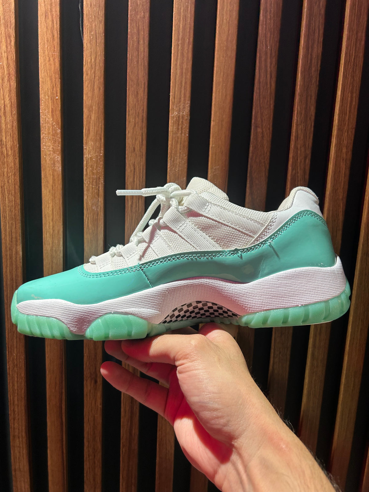 TENIS AIR JORDAN 11 RETRO LOW IGLOO