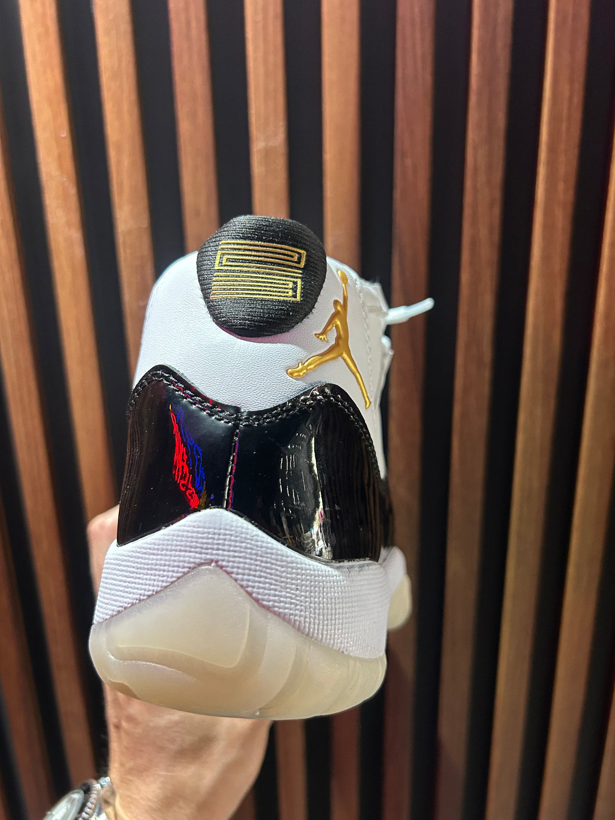 TENIS AIR JORDAN 11 RETRO GRATITUDE