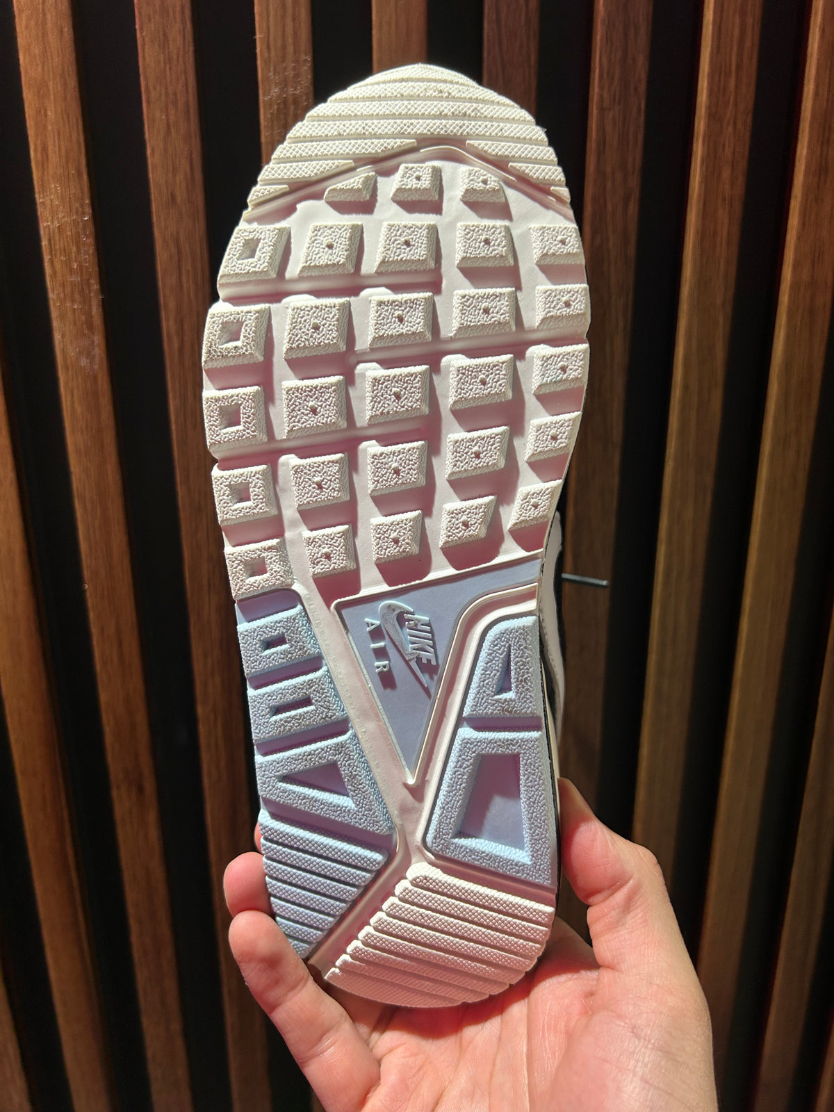 TENIS NIKE AIR MAX COMMAND