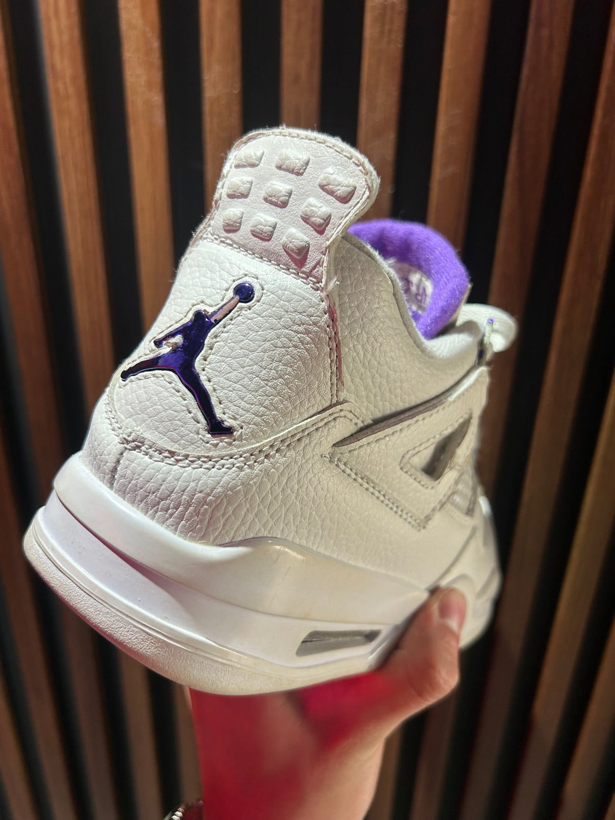 TENIS AIR JORDAN 4 RETRO METALLIC PURPLE