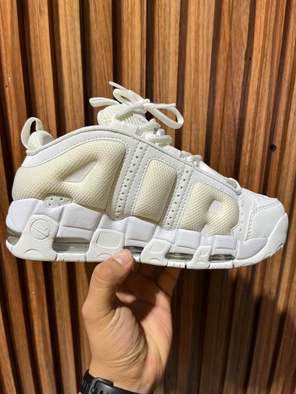 Tenis Nike air more uptempo Low triple white