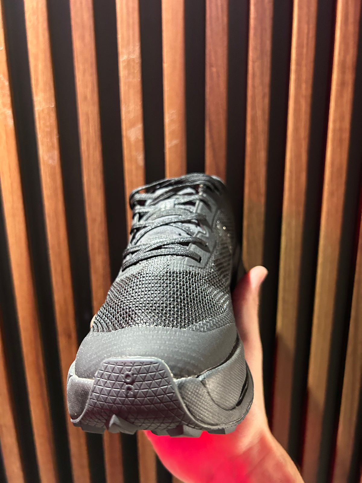 TENIS ON CLOUDULTRA 3