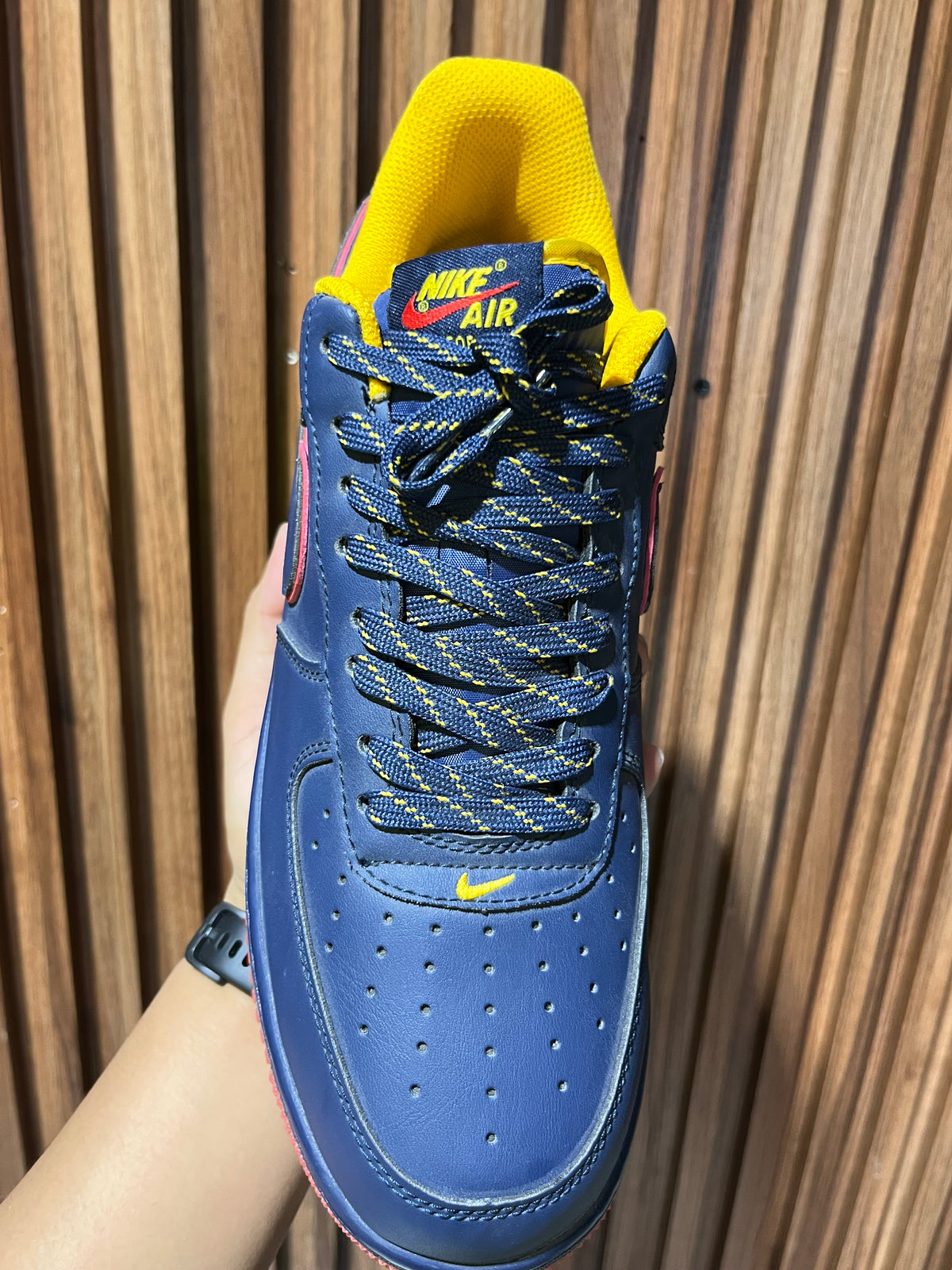 Tenis Nike Air Force 1 '07 LV8