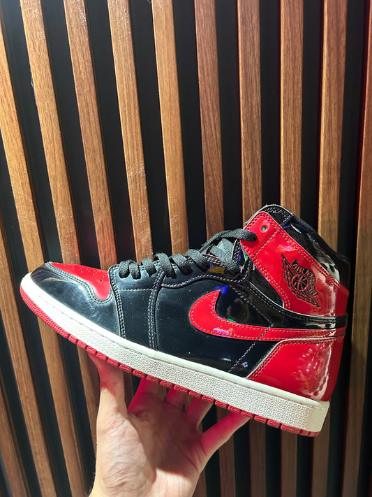 TENIS NIKE AIR JORDAN 1 RETRO HIGH OG PATENT BRED