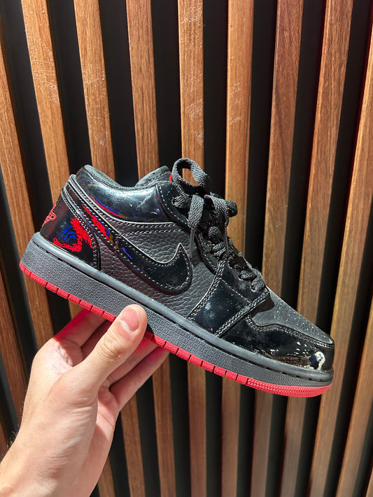 TENIS NIKE AIR JORDAN 1 LOW BLACK PATENT BRED