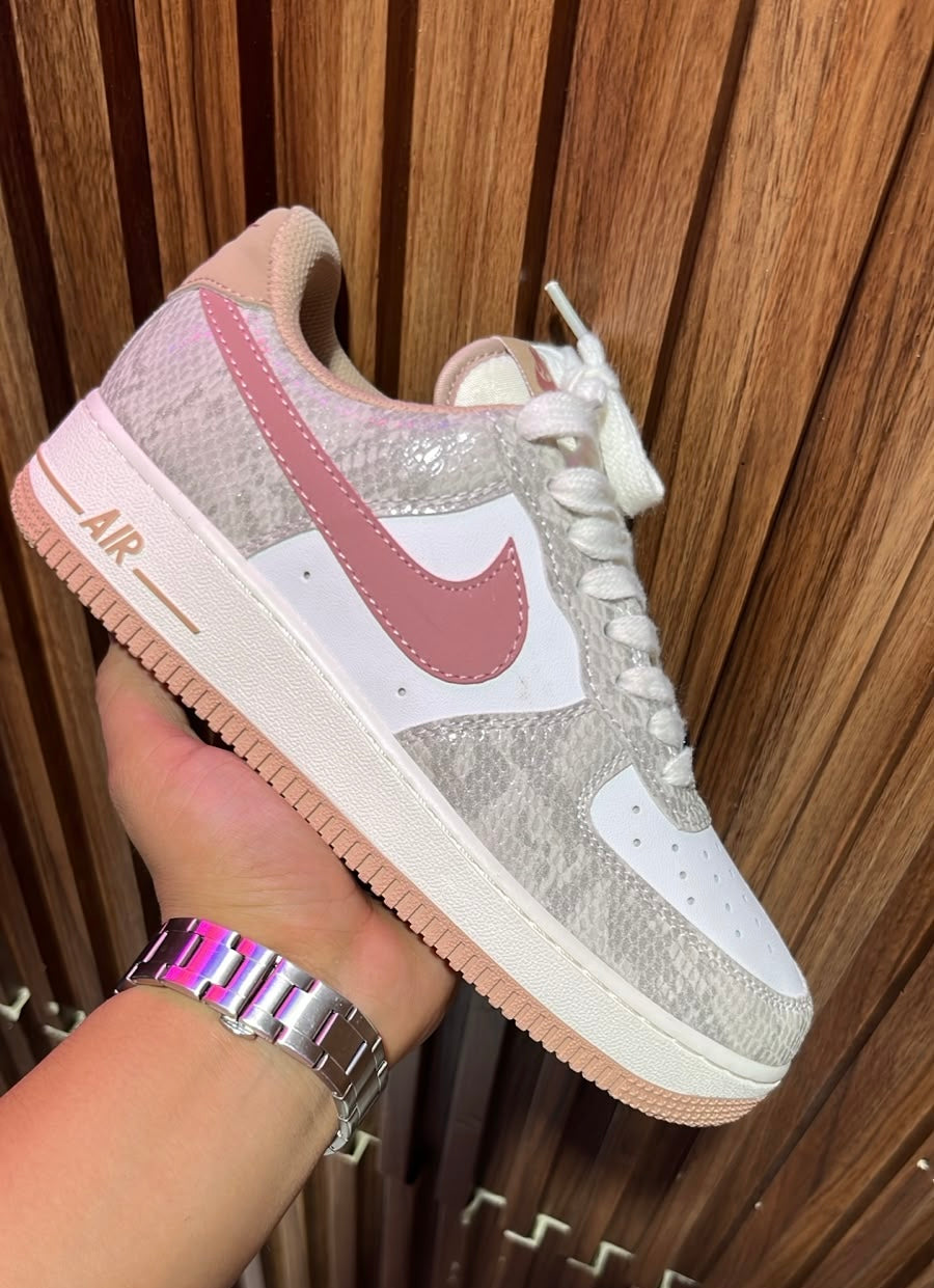 TENIS NIKE AIR FORCE 1 ‘07 LV8