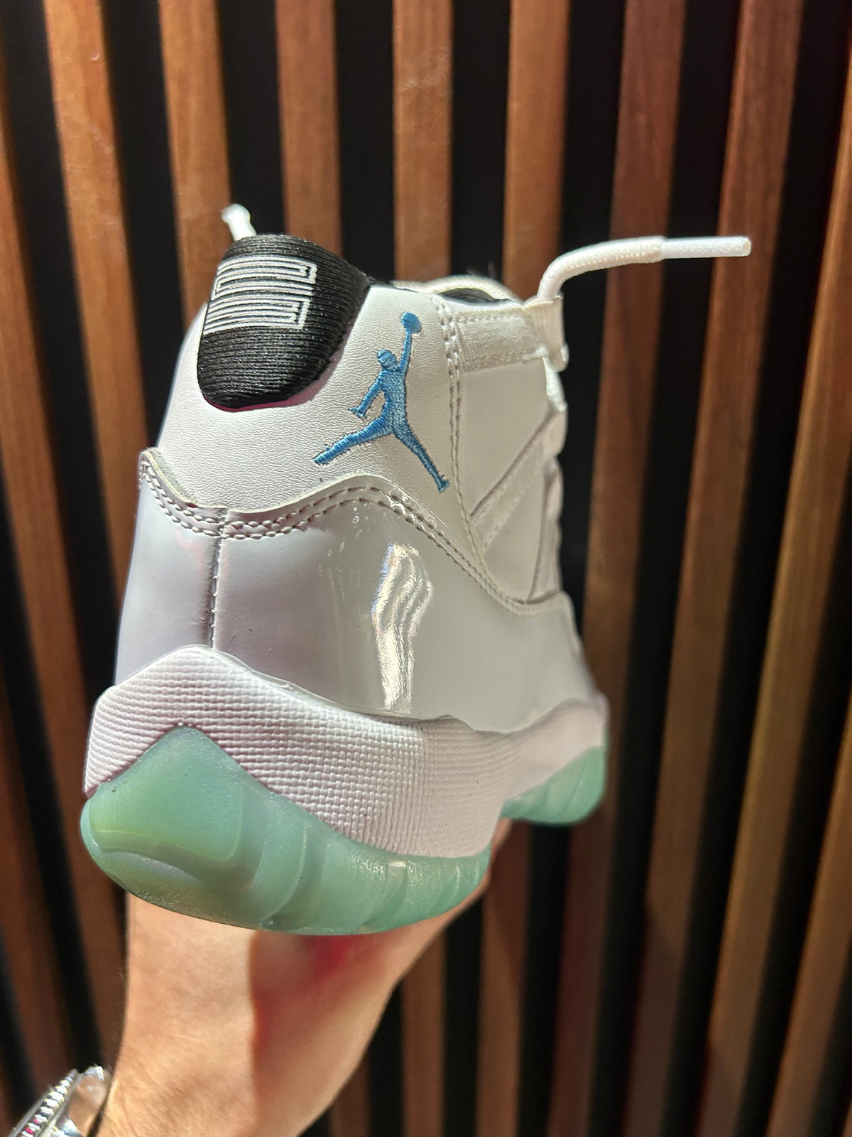 TENIS AIR JORDAN 11 RETRO LEGEND BLUE