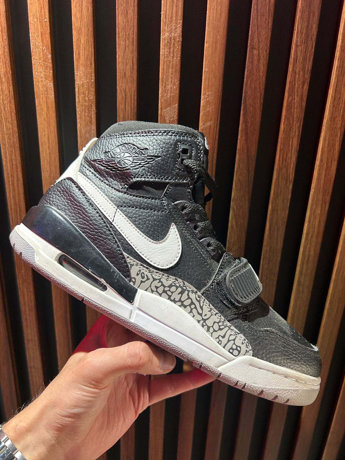 TENIS AIR JORDAN LEGACY 312