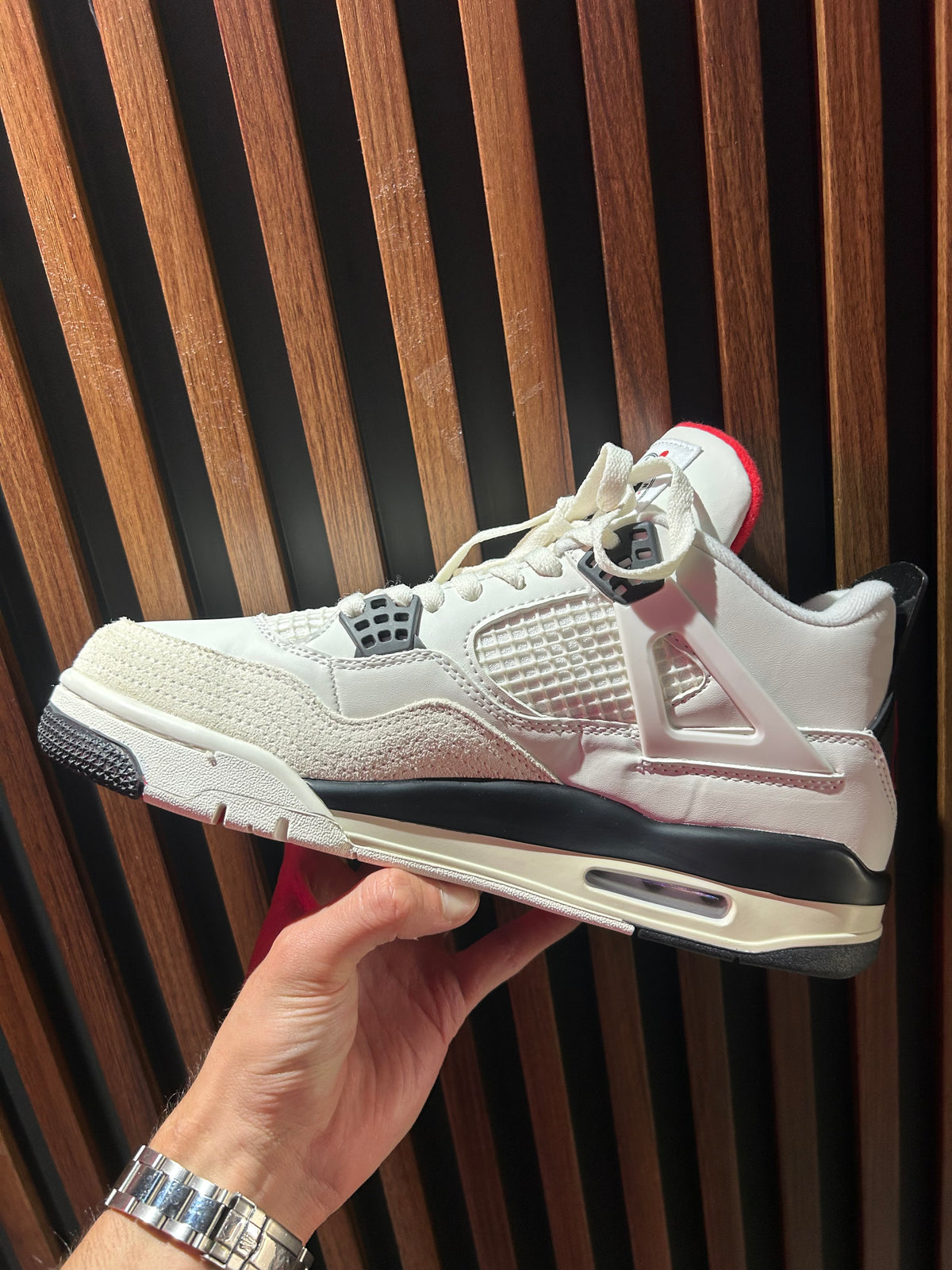 TENIS AIR JORDAN 4 RETRO FLIGHT CLUB
